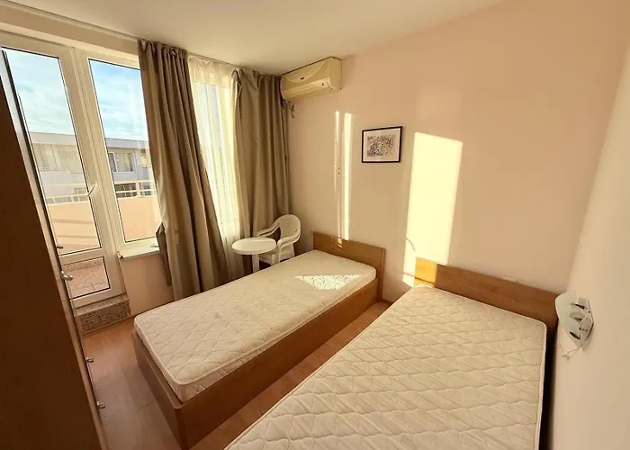 2 Nessebar Club Sunny Апартаменты *