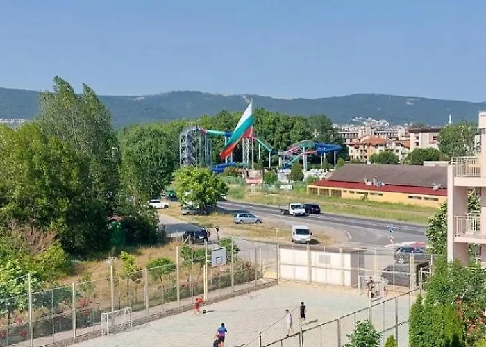 2 Nessebar Club Sunny Апартаменты *